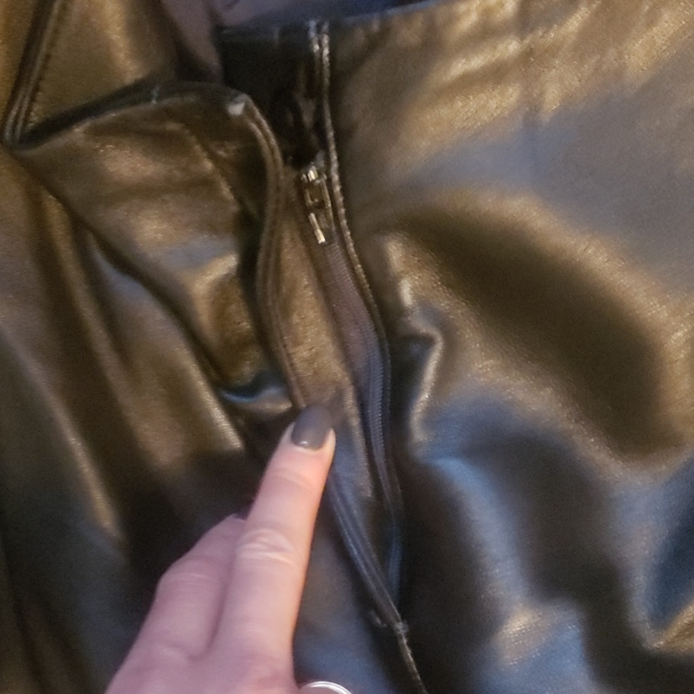 Women's Straight Leg Leather Pants - Black - Picture 3 of 11